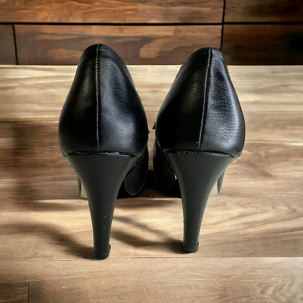 Madden Girl Black Leather Rokker Ruffled Zipper Bootie 4 Inch Heels Womens 11